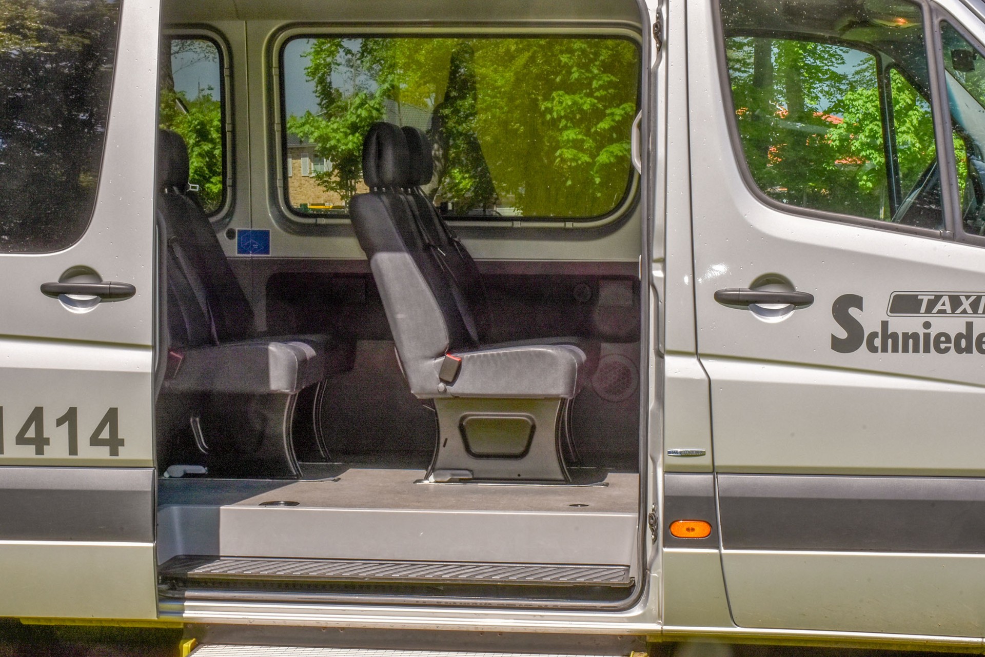 Innenansicht Mercedes Sprinter mit komfortablen Sitzen